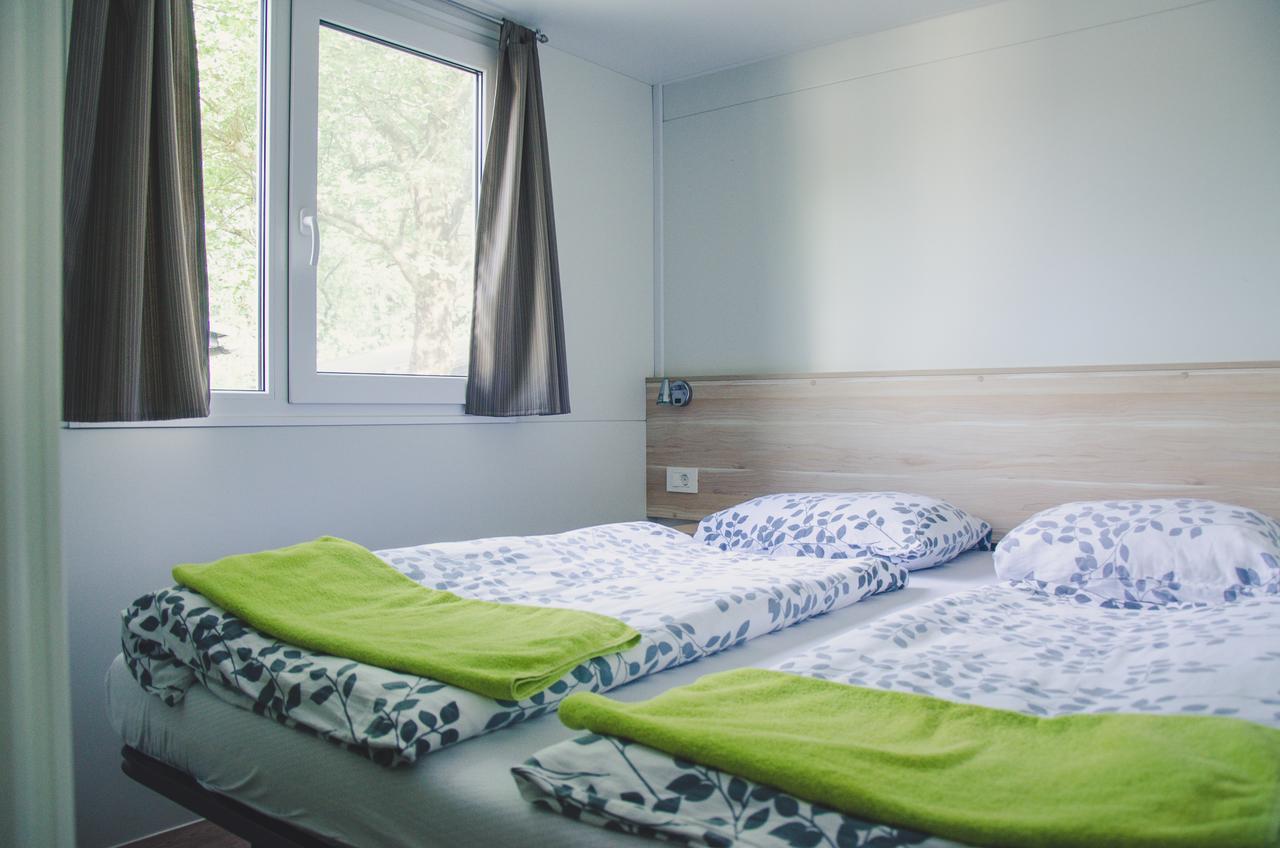 Holiday Resort Bela Krajina - Glamping And Mobile Homes 메틀리카 외부 사진